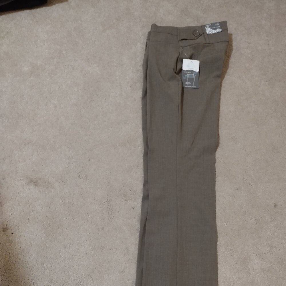 Two pair of new Maurice's women's pants size 3/4